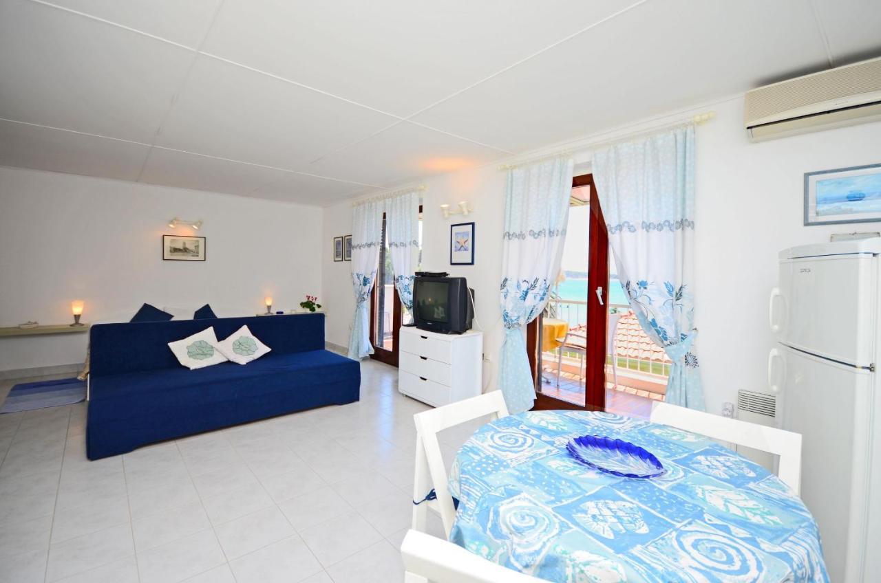 Banjol Apartment Dubravka מראה חיצוני תמונה