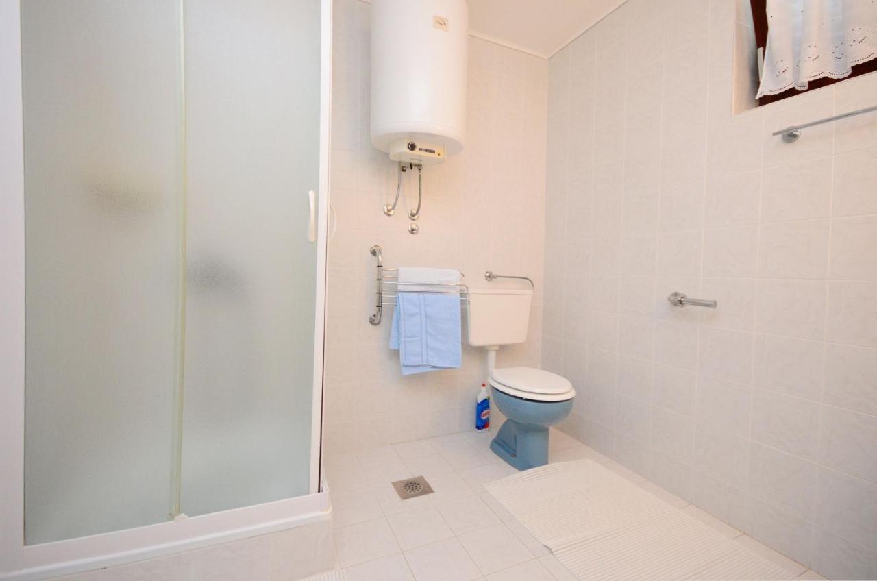 Banjol Apartment Dubravka מראה חיצוני תמונה
